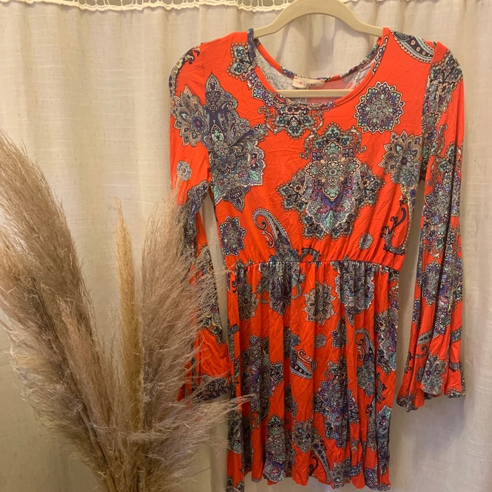 Paisley bell sleeved dress